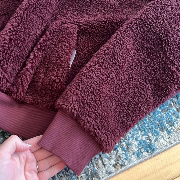 Lululemon 1/2 zip fleece 6 - Picture 9 of 13